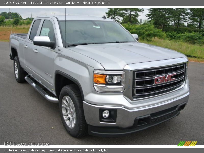 Front 3/4 View of 2014 Sierra 1500 SLE Double Cab