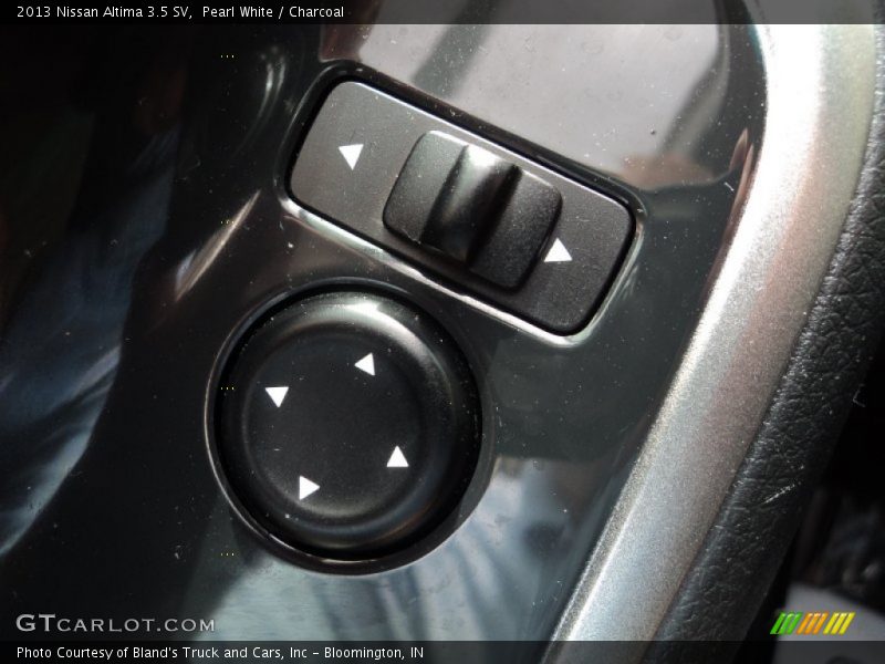 Pearl White / Charcoal 2013 Nissan Altima 3.5 SV