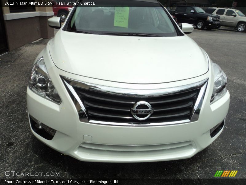 Pearl White / Charcoal 2013 Nissan Altima 3.5 SV