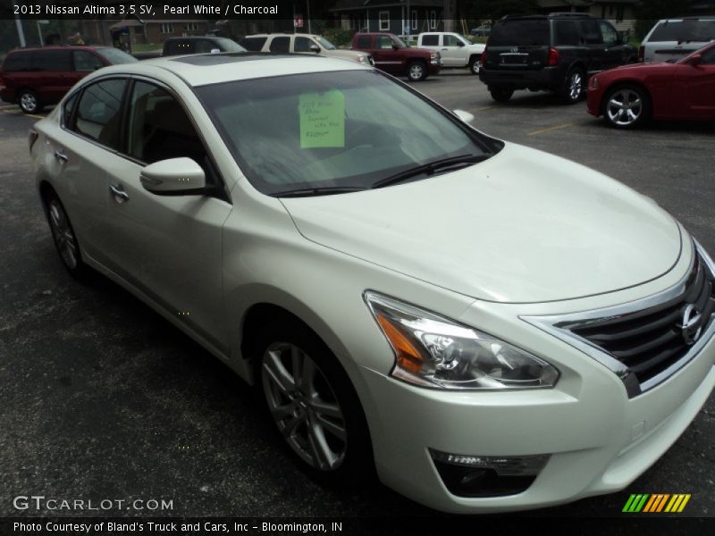 Pearl White / Charcoal 2013 Nissan Altima 3.5 SV