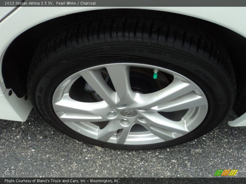 Pearl White / Charcoal 2013 Nissan Altima 3.5 SV
