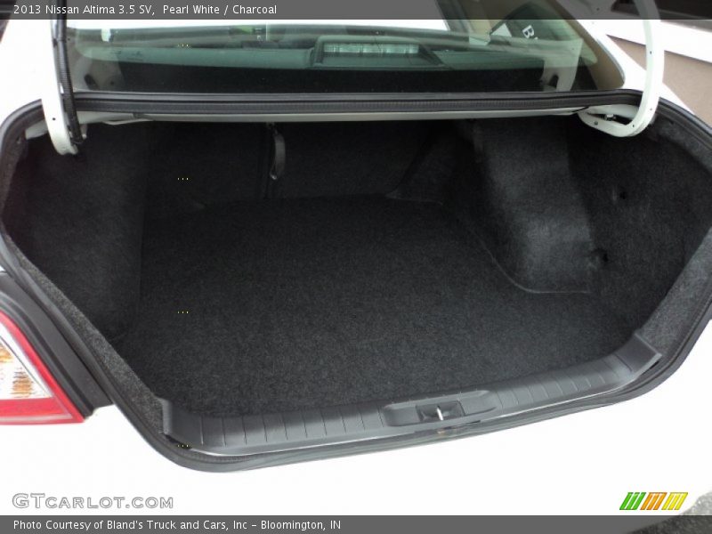 Pearl White / Charcoal 2013 Nissan Altima 3.5 SV