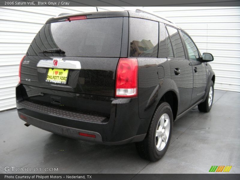 Black Onyx / Gray 2006 Saturn VUE