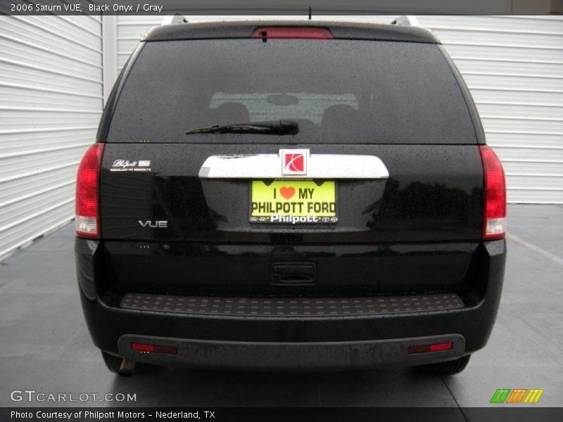 Black Onyx / Gray 2006 Saturn VUE