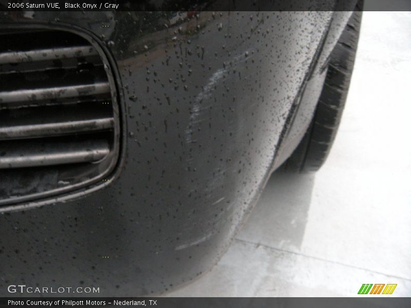Black Onyx / Gray 2006 Saturn VUE