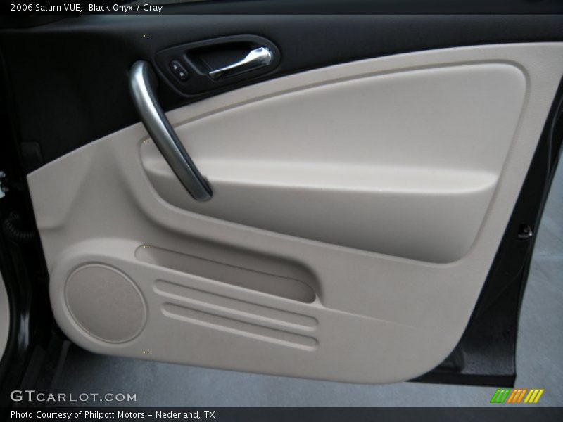 Black Onyx / Gray 2006 Saturn VUE