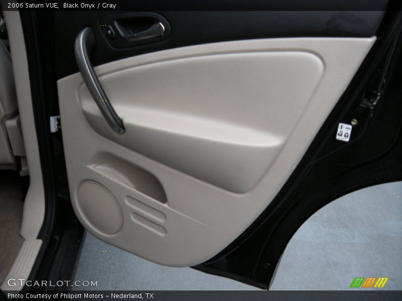 Black Onyx / Gray 2006 Saturn VUE