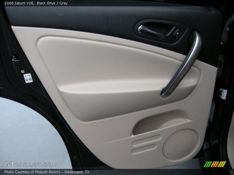 Black Onyx / Gray 2006 Saturn VUE