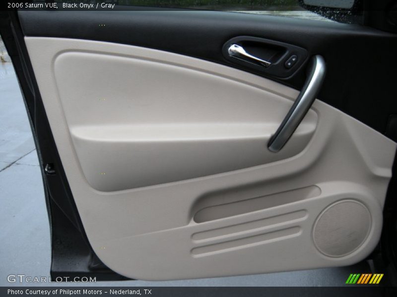 Black Onyx / Gray 2006 Saturn VUE