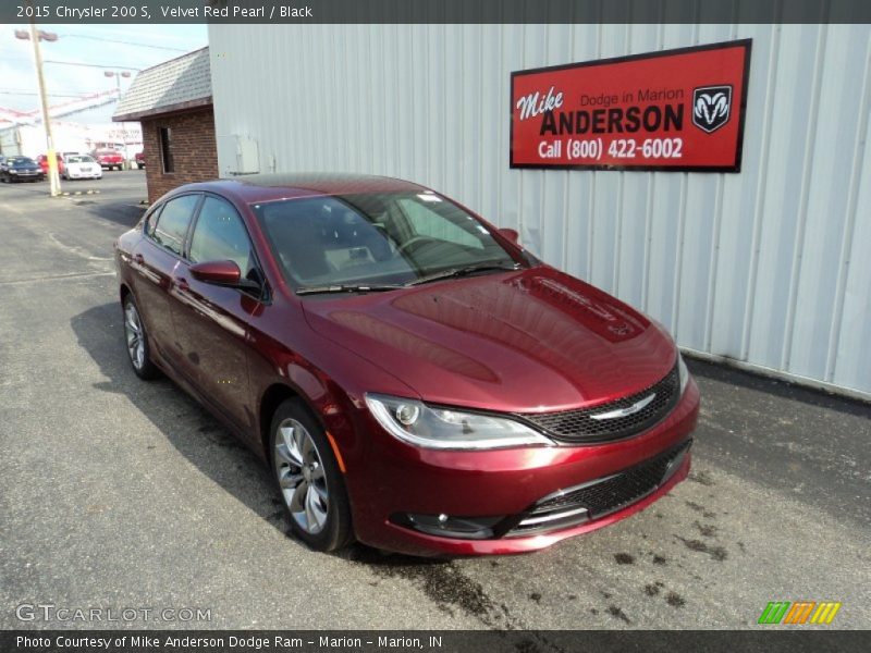 Velvet Red Pearl / Black 2015 Chrysler 200 S