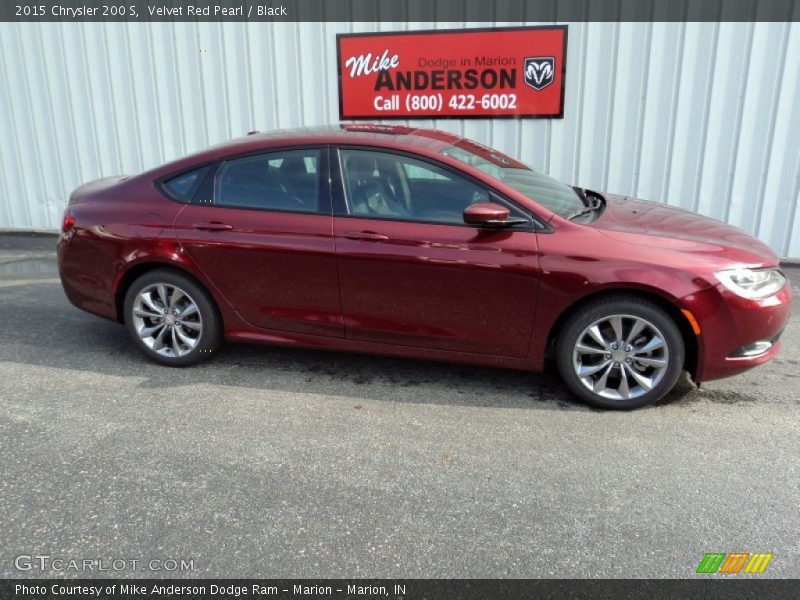 Velvet Red Pearl / Black 2015 Chrysler 200 S