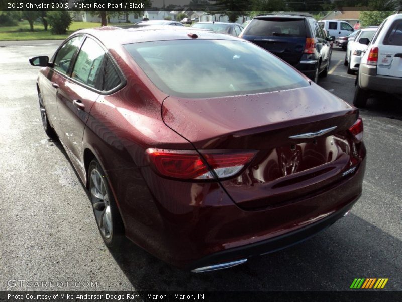 Velvet Red Pearl / Black 2015 Chrysler 200 S