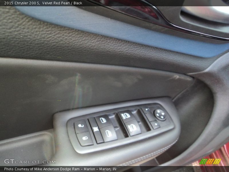 Velvet Red Pearl / Black 2015 Chrysler 200 S