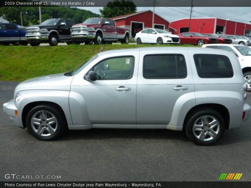 Silver Ice Metallic / Gray 2009 Chevrolet HHR LS