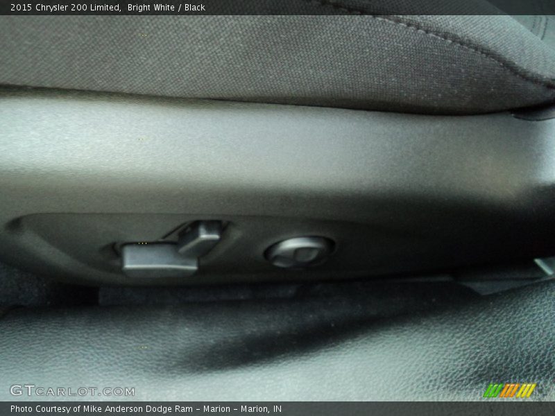 Bright White / Black 2015 Chrysler 200 Limited