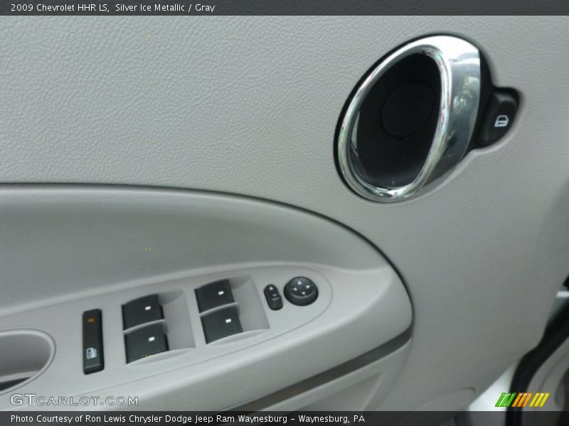 Silver Ice Metallic / Gray 2009 Chevrolet HHR LS