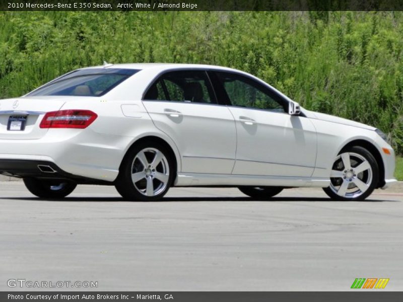 Arctic White / Almond Beige 2010 Mercedes-Benz E 350 Sedan