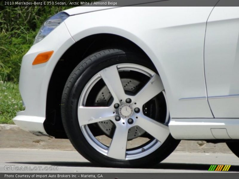 Arctic White / Almond Beige 2010 Mercedes-Benz E 350 Sedan