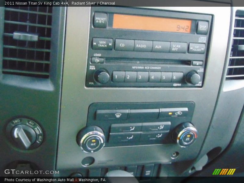 Radiant Silver / Charcoal 2011 Nissan Titan SV King Cab 4x4