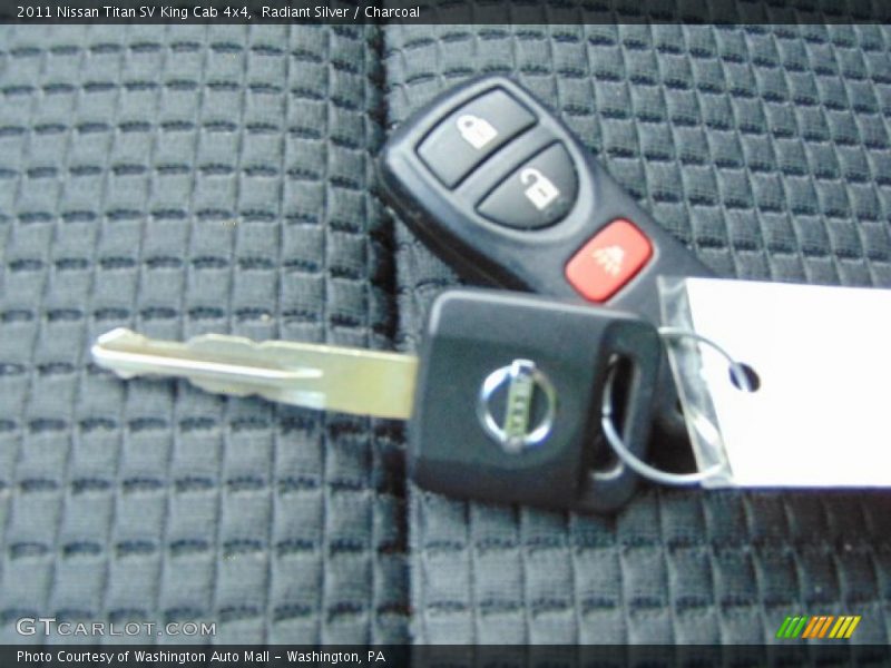 Radiant Silver / Charcoal 2011 Nissan Titan SV King Cab 4x4