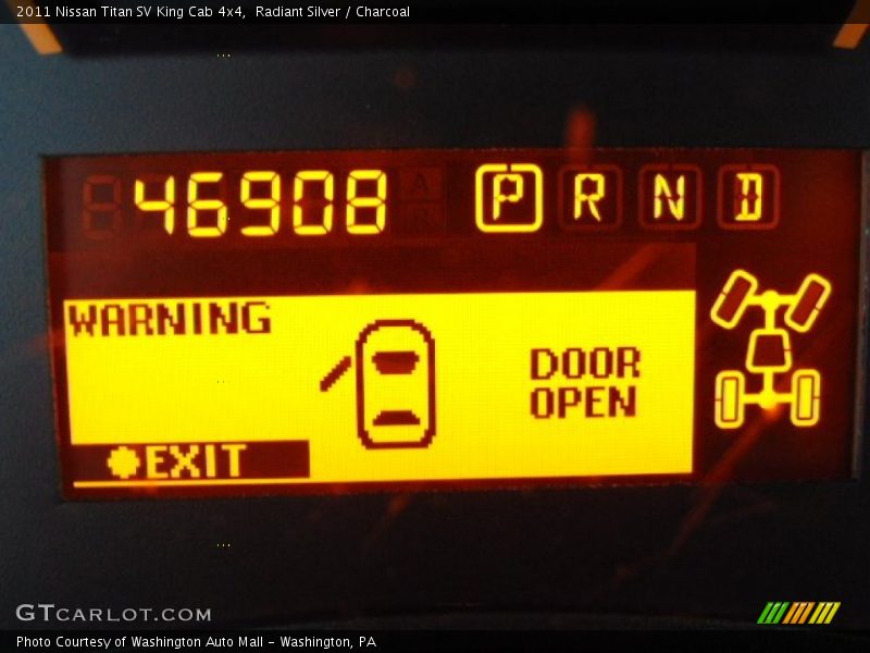 Radiant Silver / Charcoal 2011 Nissan Titan SV King Cab 4x4