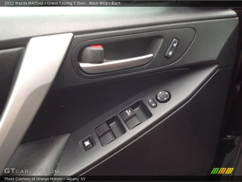 Black Mica / Black 2012 Mazda MAZDA3 i Grand Touring 5 Door