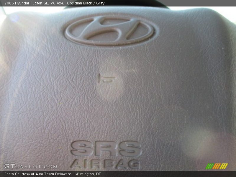 Obsidian Black / Gray 2006 Hyundai Tucson GLS V6 4x4