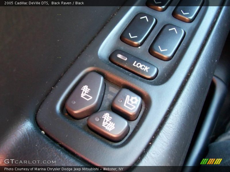 Black Raven / Black 2005 Cadillac DeVille DTS