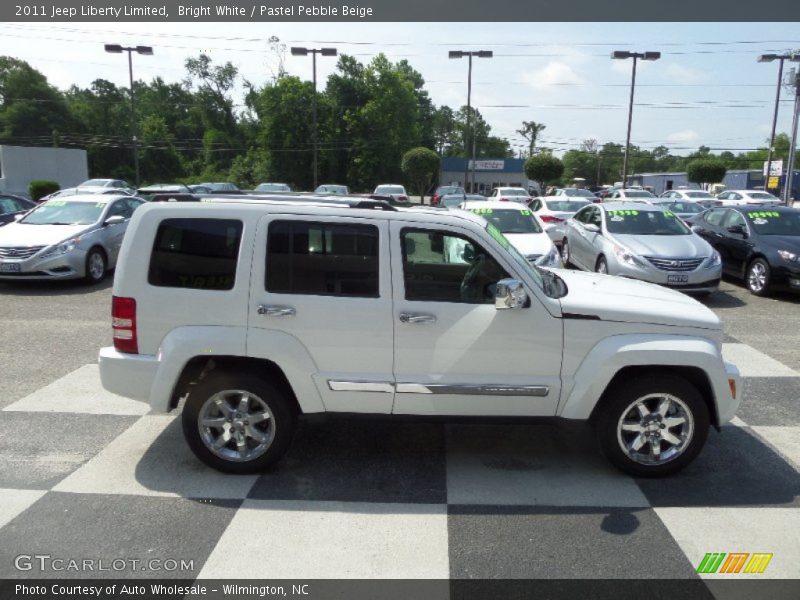 Bright White / Pastel Pebble Beige 2011 Jeep Liberty Limited