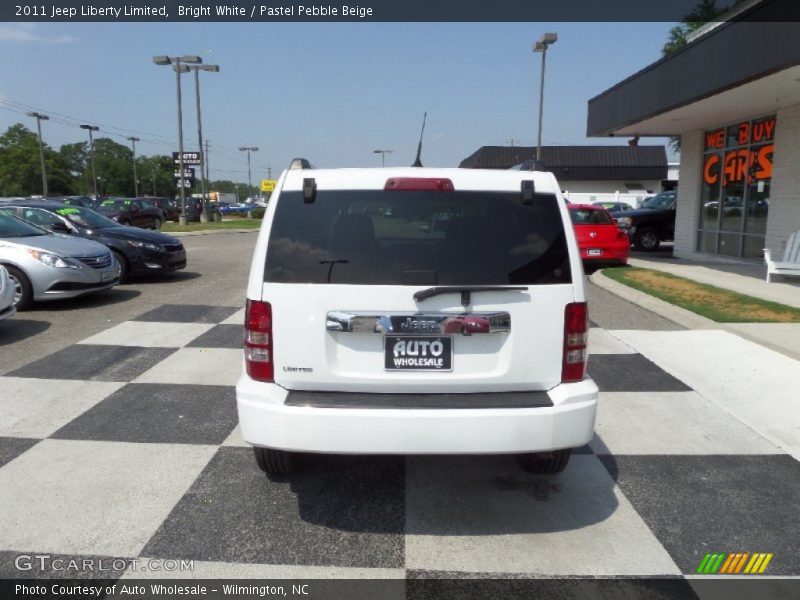 Bright White / Pastel Pebble Beige 2011 Jeep Liberty Limited