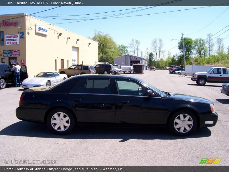 Black Raven / Black 2005 Cadillac DeVille DTS
