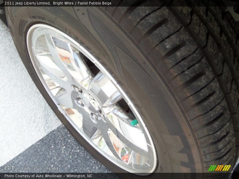 Bright White / Pastel Pebble Beige 2011 Jeep Liberty Limited
