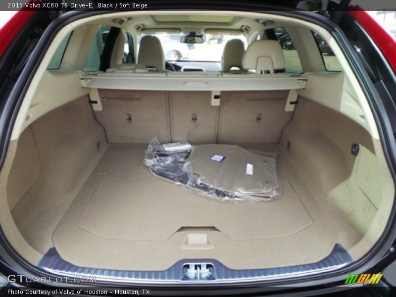 Black / Soft Beige 2015 Volvo XC60 T5 Drive-E