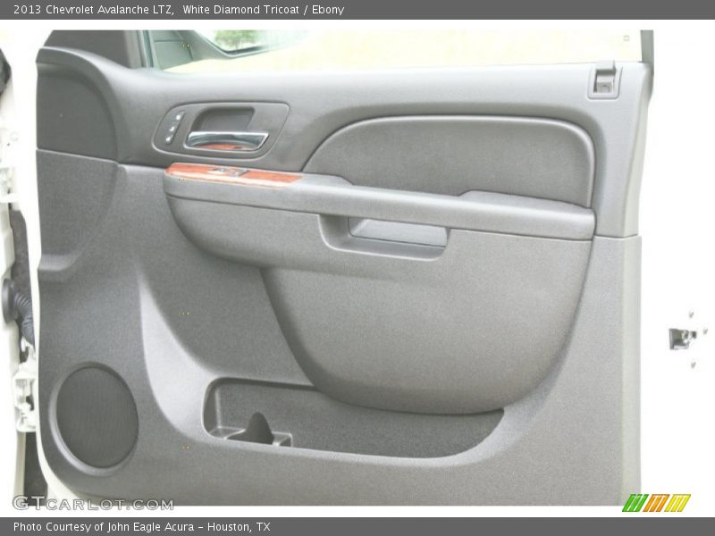 White Diamond Tricoat / Ebony 2013 Chevrolet Avalanche LTZ