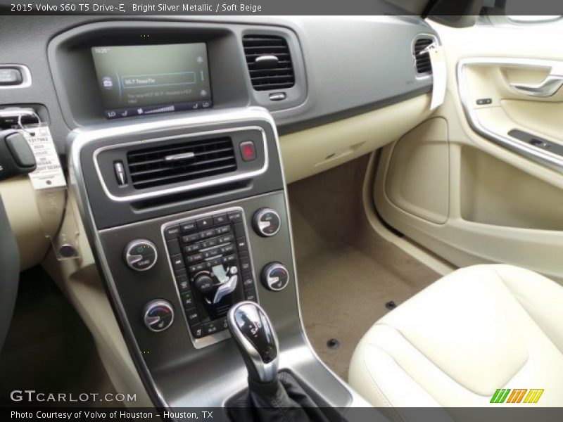 Bright Silver Metallic / Soft Beige 2015 Volvo S60 T5 Drive-E