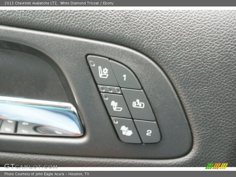 White Diamond Tricoat / Ebony 2013 Chevrolet Avalanche LTZ