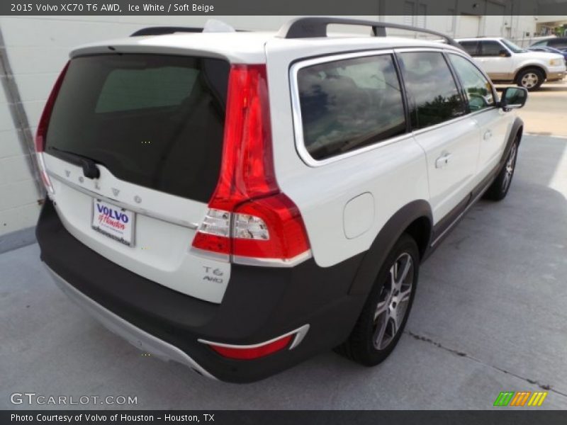 Ice White / Soft Beige 2015 Volvo XC70 T6 AWD