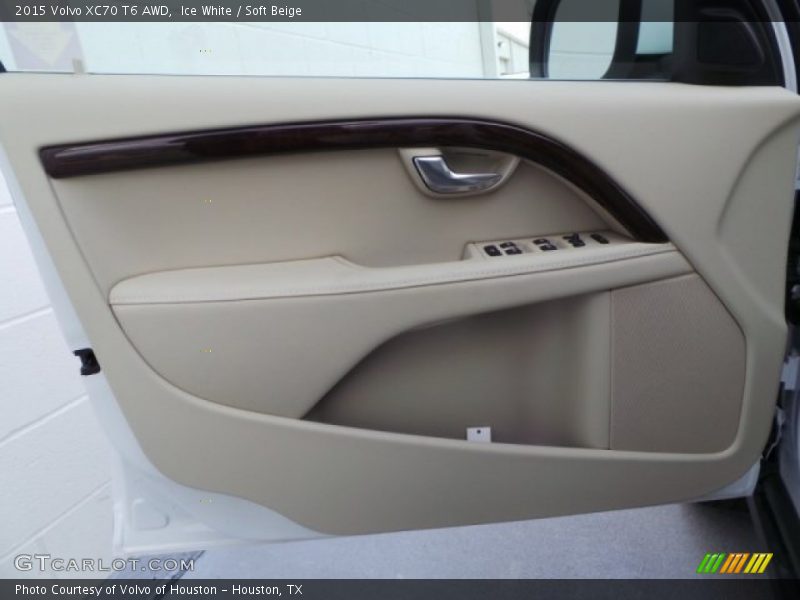 Door Panel of 2015 XC70 T6 AWD