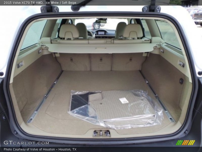  2015 XC70 T6 AWD Trunk