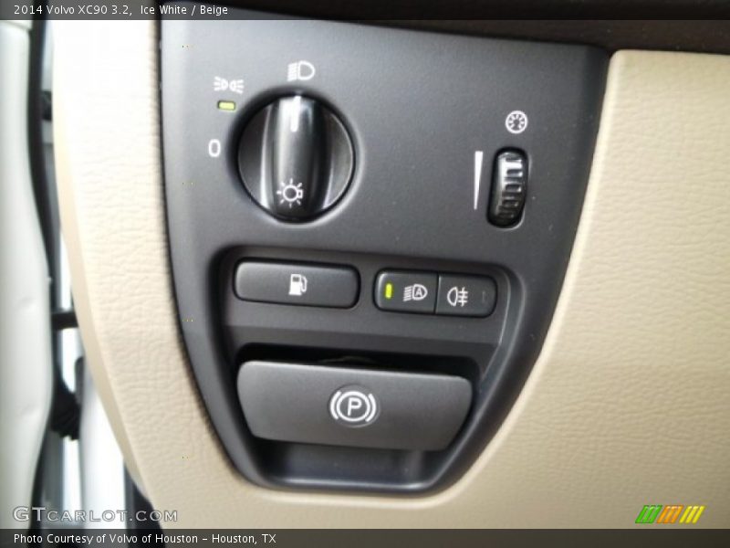 Ice White / Beige 2014 Volvo XC90 3.2