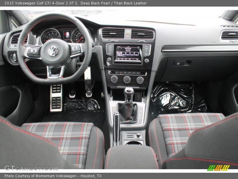 Deep Black Pearl / Titan Black Leather 2015 Volkswagen Golf GTI 4-Door 2.0T S