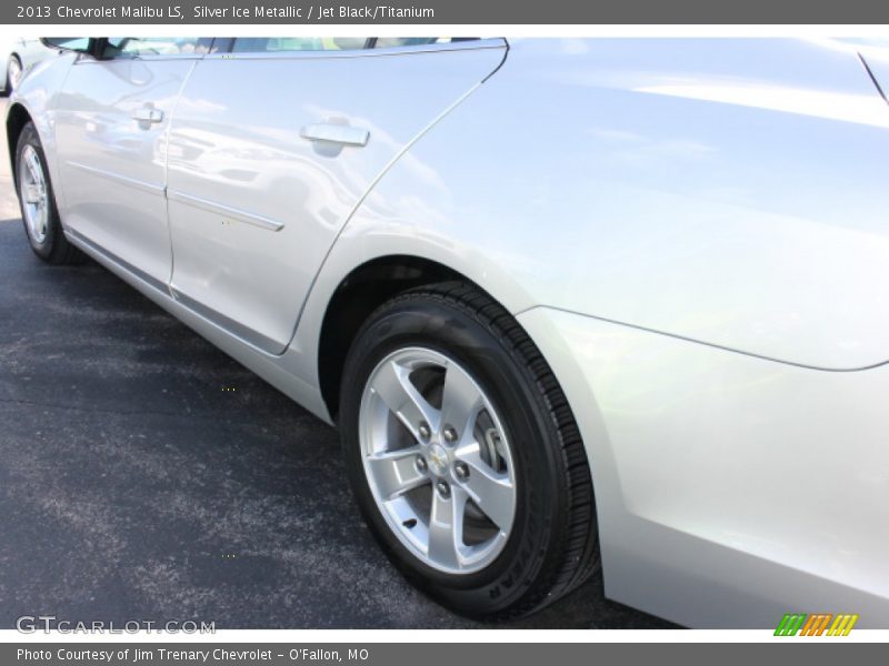 Silver Ice Metallic / Jet Black/Titanium 2013 Chevrolet Malibu LS