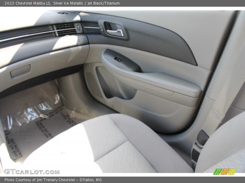 Silver Ice Metallic / Jet Black/Titanium 2013 Chevrolet Malibu LS