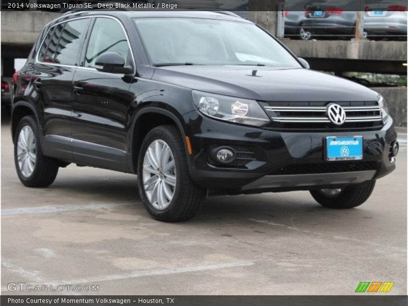 Deep Black Metallic / Beige 2014 Volkswagen Tiguan SE