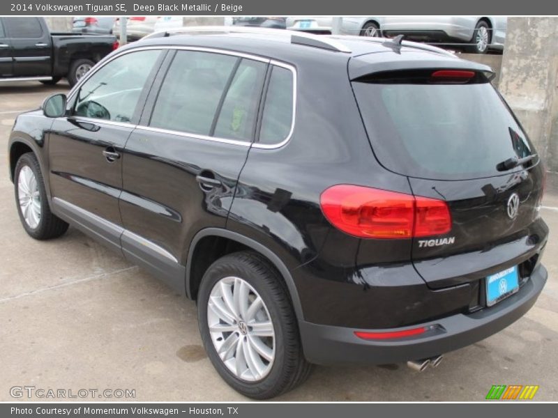 Deep Black Metallic / Beige 2014 Volkswagen Tiguan SE