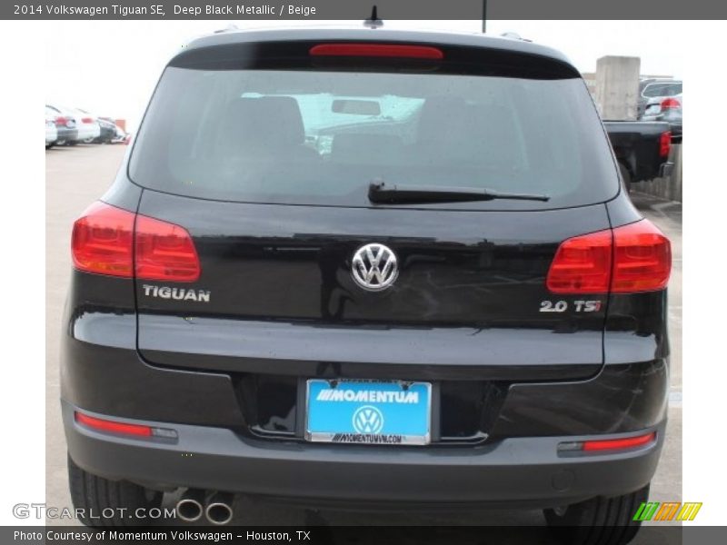 Deep Black Metallic / Beige 2014 Volkswagen Tiguan SE