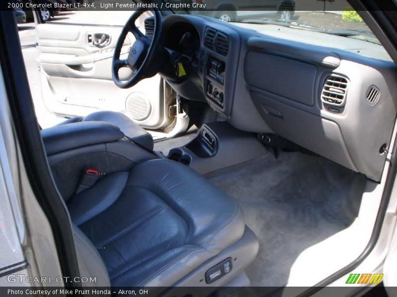 Light Pewter Metallic / Graphite Gray 2000 Chevrolet Blazer LT 4x4