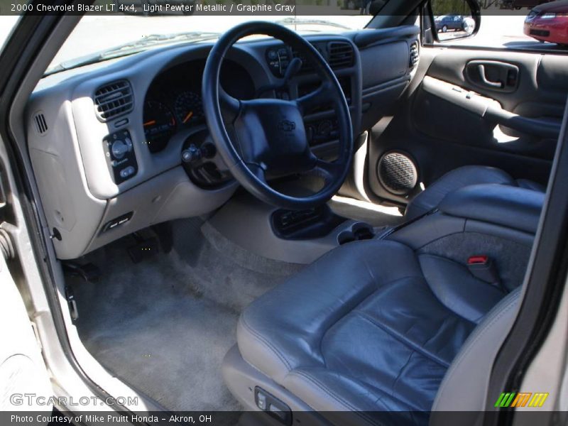 Light Pewter Metallic / Graphite Gray 2000 Chevrolet Blazer LT 4x4