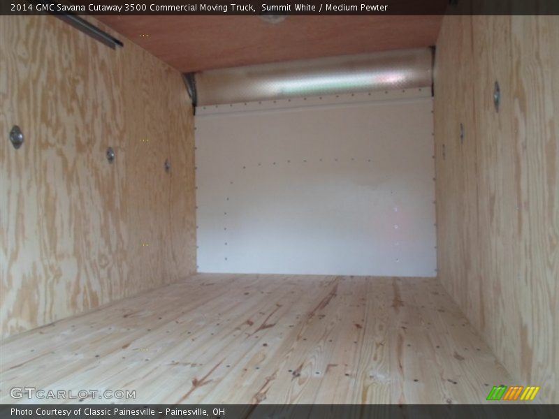 Summit White / Medium Pewter 2014 GMC Savana Cutaway 3500 Commercial Moving Truck