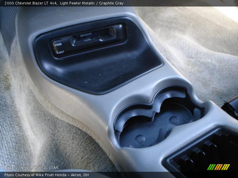 Light Pewter Metallic / Graphite Gray 2000 Chevrolet Blazer LT 4x4